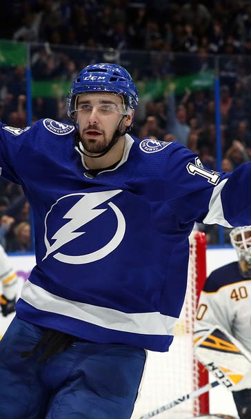 Short-handed goals from Cedric Paquette, Ondrej Palat lead Lightning past Sabres
